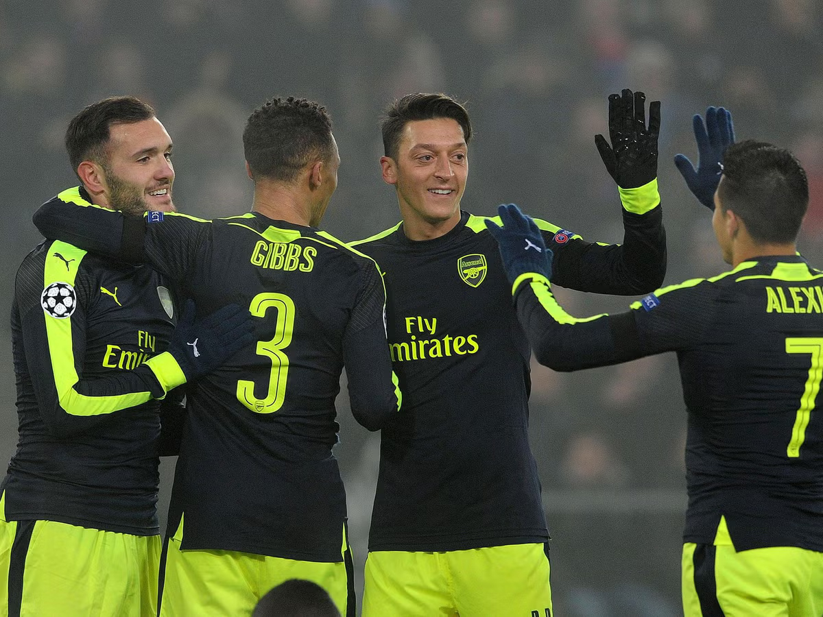 Arsenal Third Football Jersey 2016/17 - Image 2